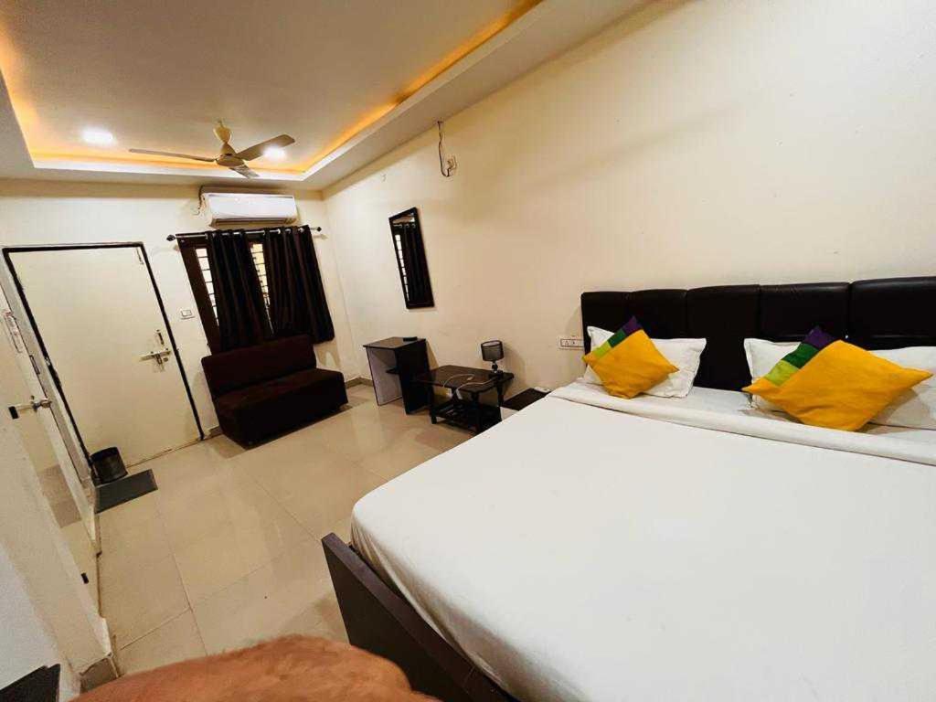 בהופאל Oyo Hotel Happy Homes מראה חיצוני תמונה