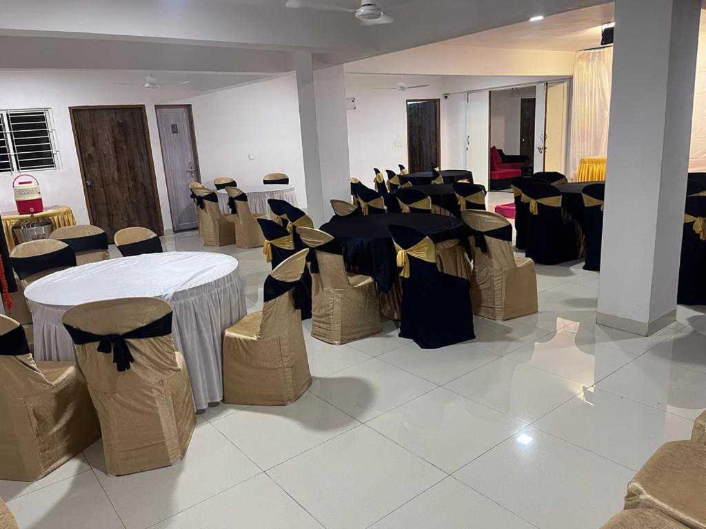 בהופאל Oyo Hotel Happy Homes מראה חיצוני תמונה